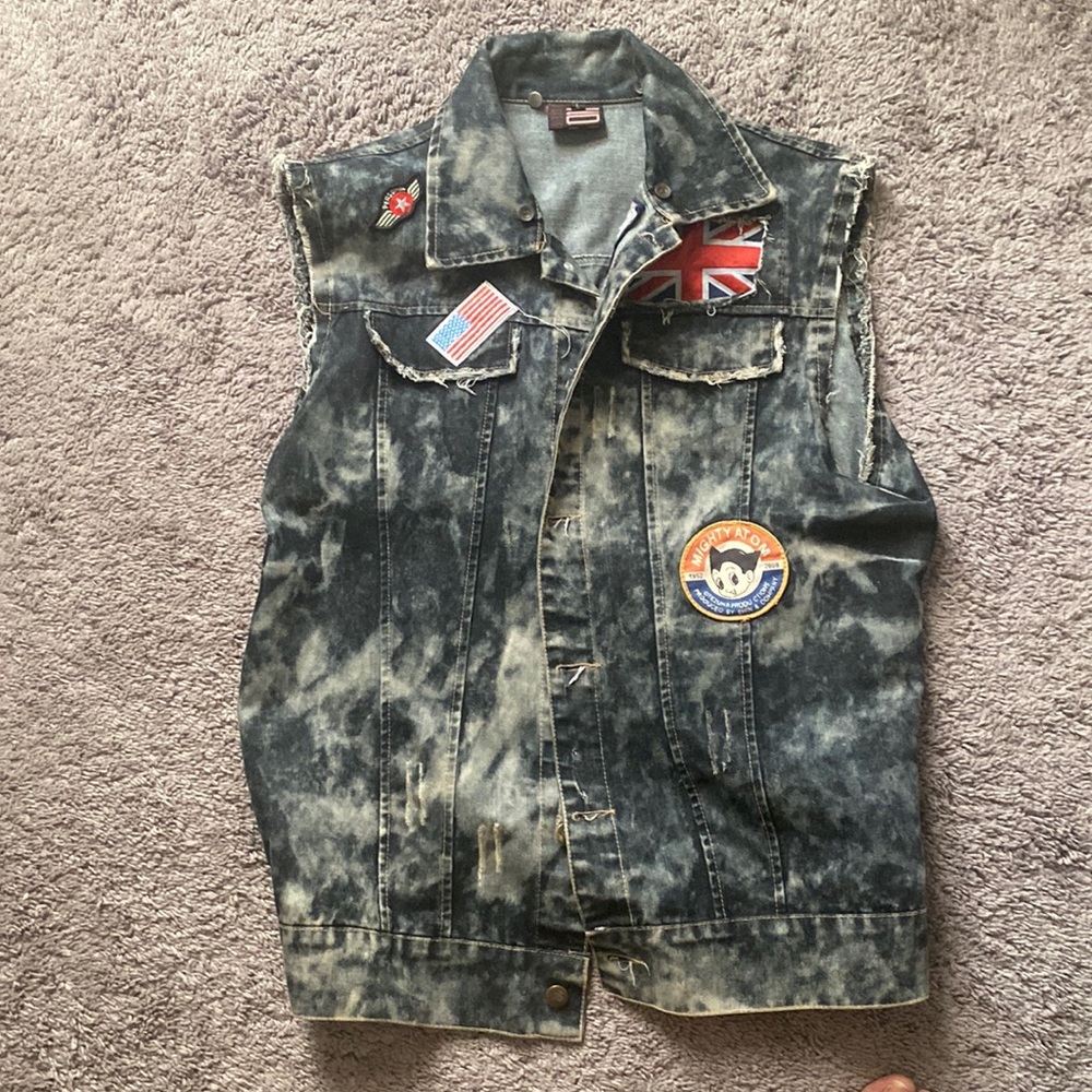 Large Stone washed Jean vest very flashy